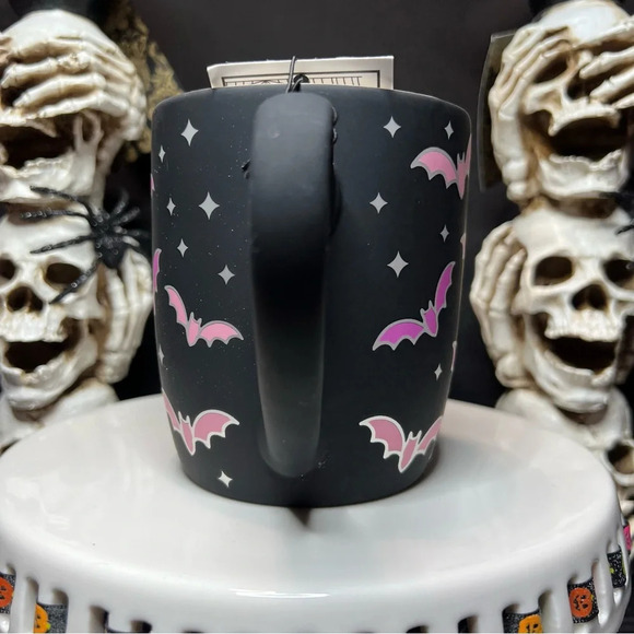 Cobwebs & Cauldrons Halloween Soft Touch Black - Pink & Silver Trim Bat Mug x2 - Picture 4 of 12